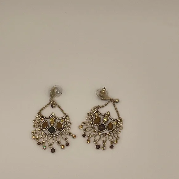 “VINTAGE” Drop /Chandelier Style Gold Tone With Gemstones Pierced Earrings. - Picture 3 of 4